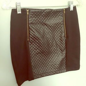Faux leather zip mini skirt